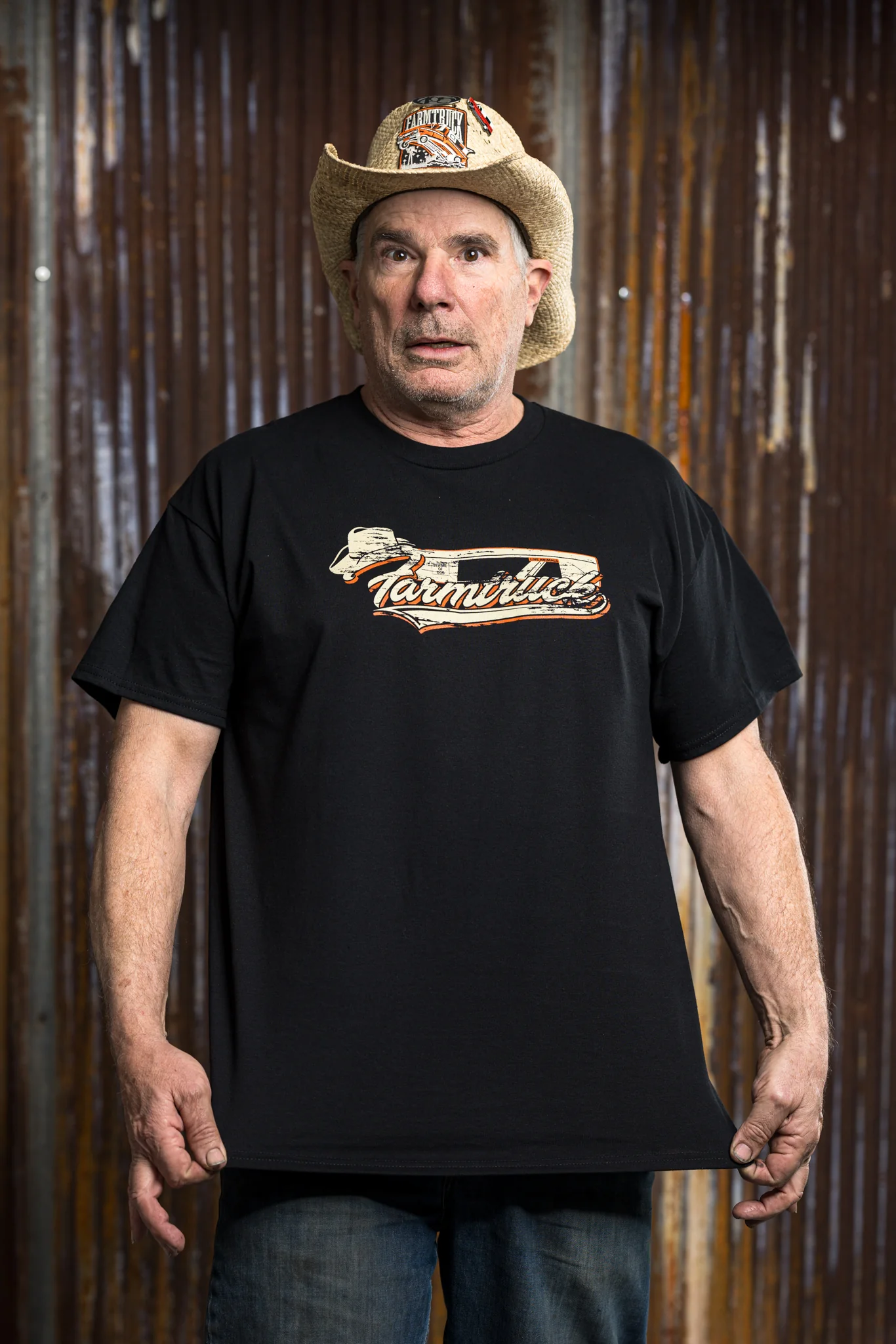 Farmtruck Classic T-Shirt / FREE STICKER INCLUDED. - Image 4